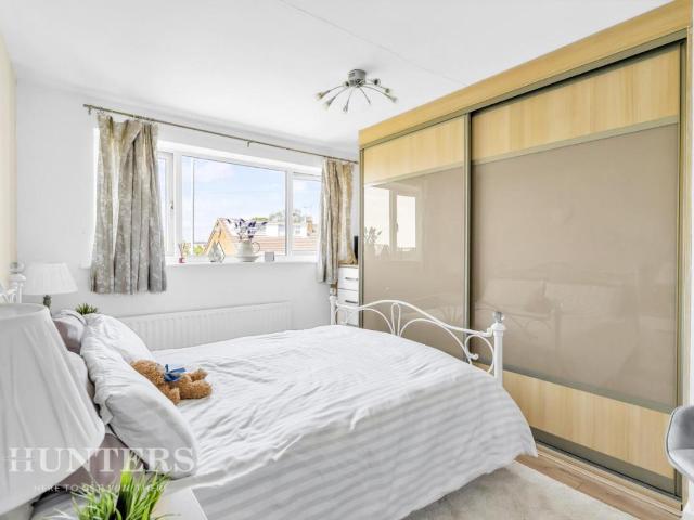 House for sale in Lady House, Burnedge