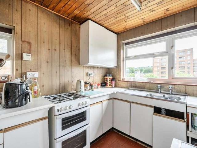 House for sale in London Borough of Croydon, Purley