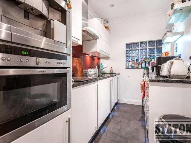 House for sale in Whetstone, Oakleigh Park
