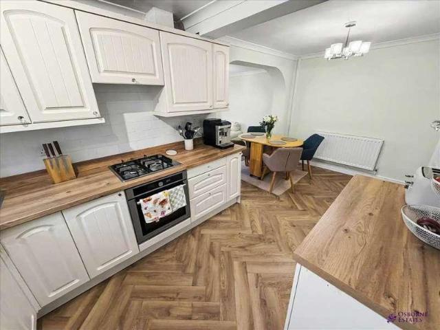 House for sale in Tonyrefail, Coedely