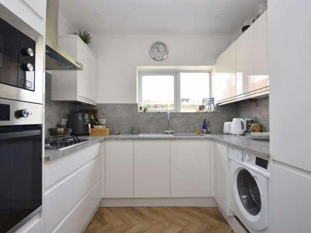 House for sale in Westbrook, Acol