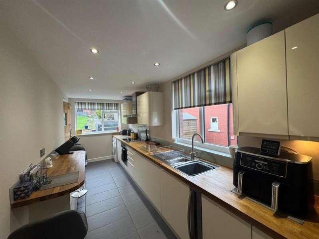 House for sale in Hunsworth, West Yorkshire