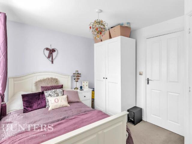 House for sale in Wardle, Burnedge