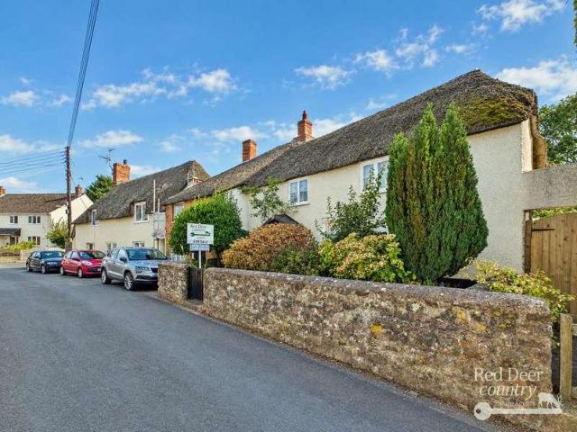 House for sale in Williton