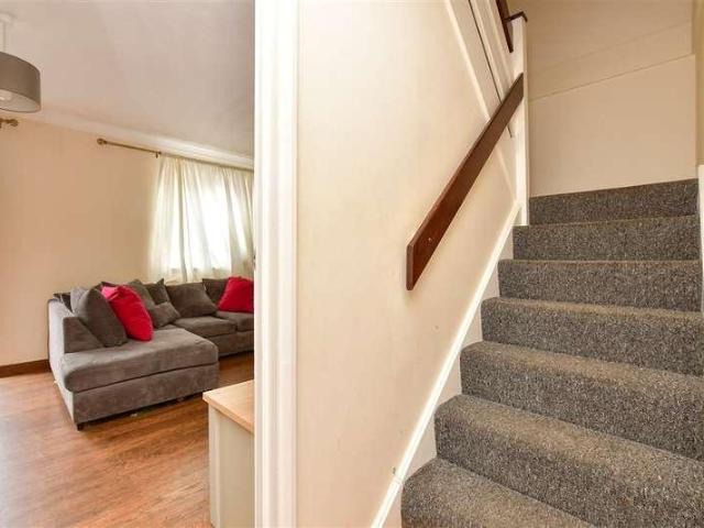 House for sale in London Borough of Croydon, Shirley