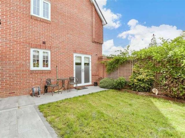 House for sale in Fole, Surrey