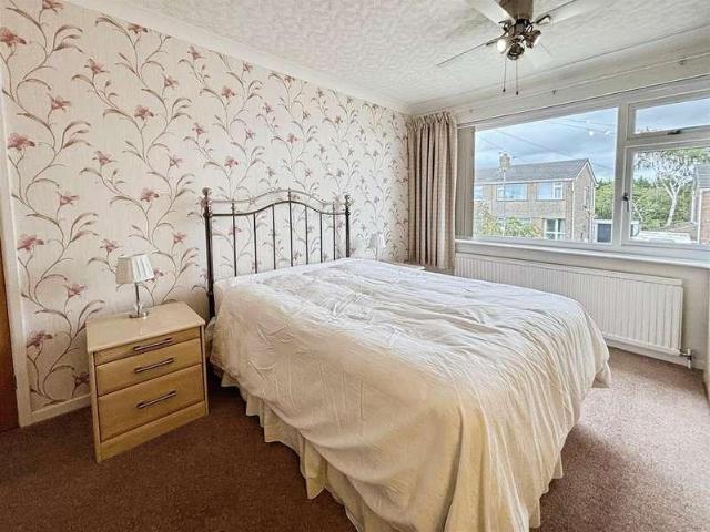 House for sale in Low Moor, West Yorkshire