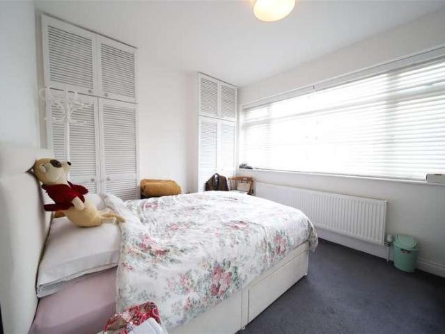 House for sale in Ponders End, Greater London