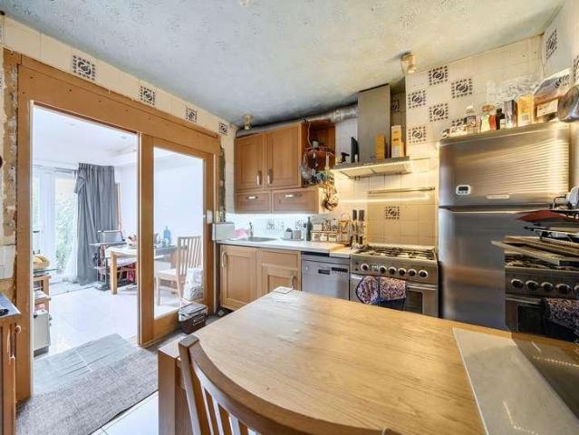 House for sale in Rosehill, Greater London