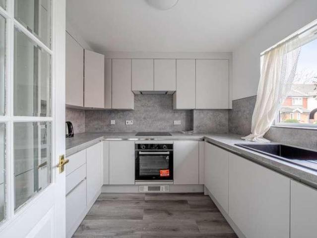 House for sale in London Borough of Hounslow, Spring Grove