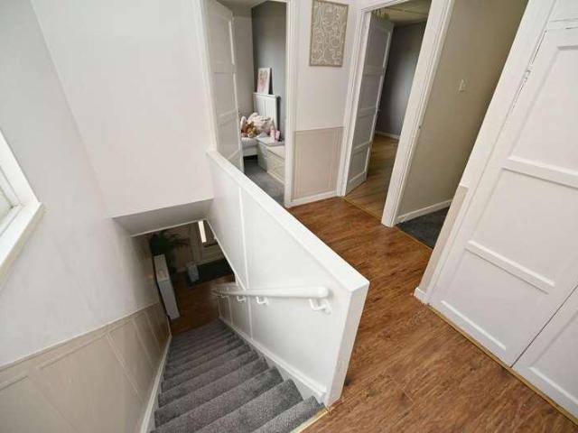 House for sale in Mapplewell, South Yorkshire