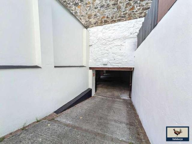 House for sale in Weir Quay, Devon