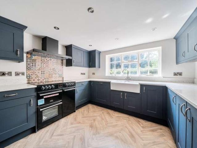 House for sale in Alverton, East Midlands