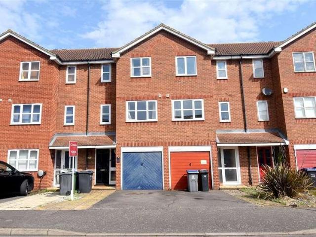 House for sale in Berrylands, Greater London