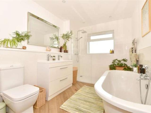 House for sale in Alverstone, Isle Of Wight