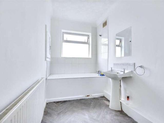 House for sale in Attenborough, East Midlands