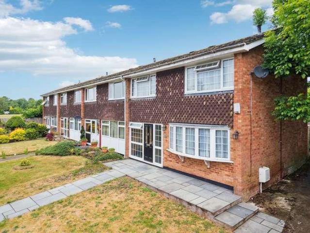 House for sale in Slough, Stoke Poges