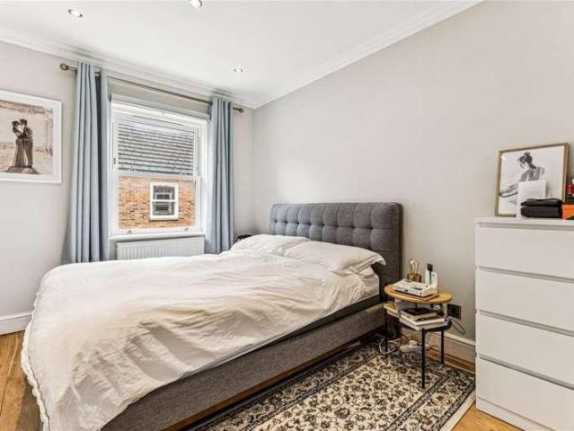 House for sale in Balham, Greater London
