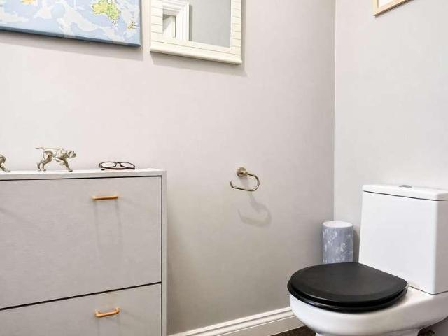 House for sale in Elmfield, Leicestershire