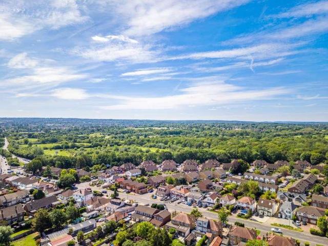 House for sale in West Ewell, Ewell