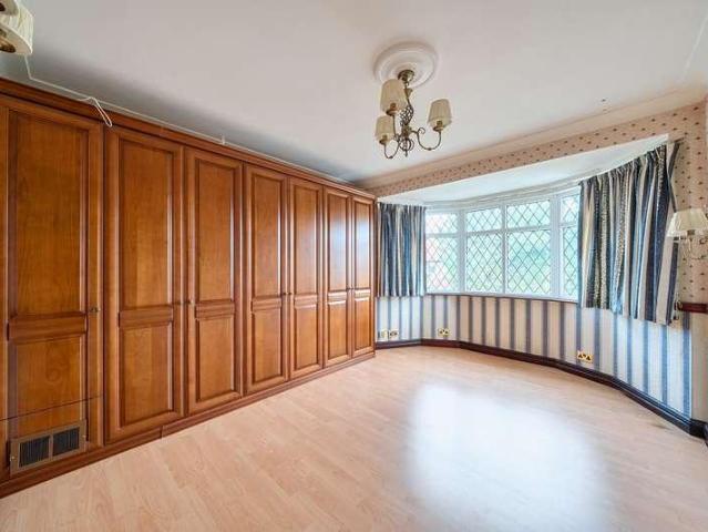 House for sale in Lane, Greater London
