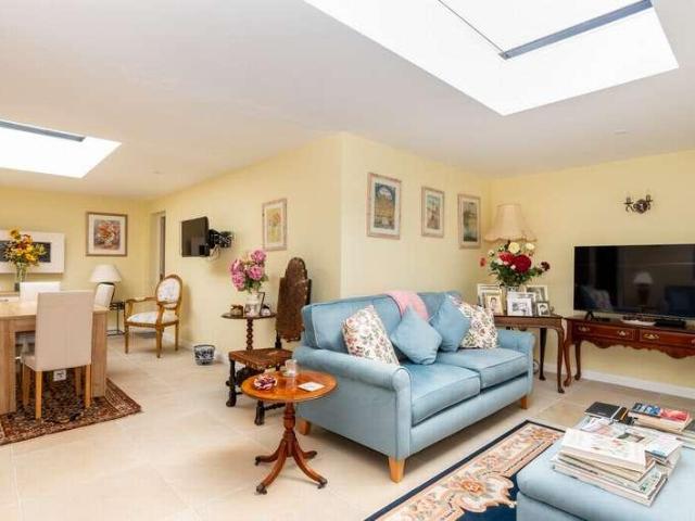 House for sale in Folkestone, Kent