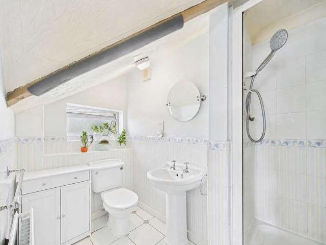 House for sale in Poets Estate, King's Walden