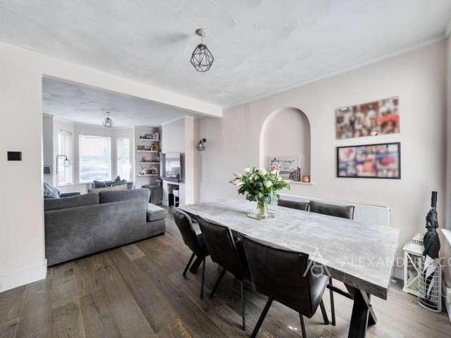 House for sale in Dunstable, Bedfordshire