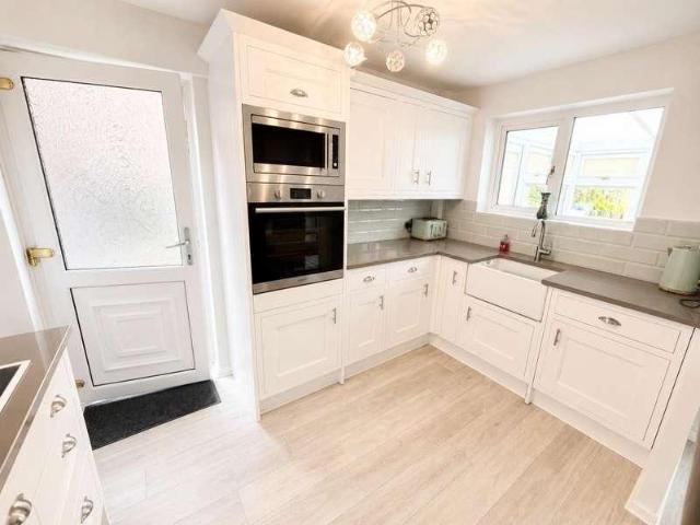 House for sale in Prestolee, Lee Bank