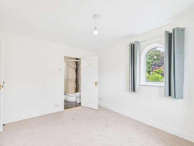 House for sale in Carleton Park, Fell Lane