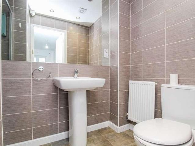 House for sale in Wakefield, Lupset