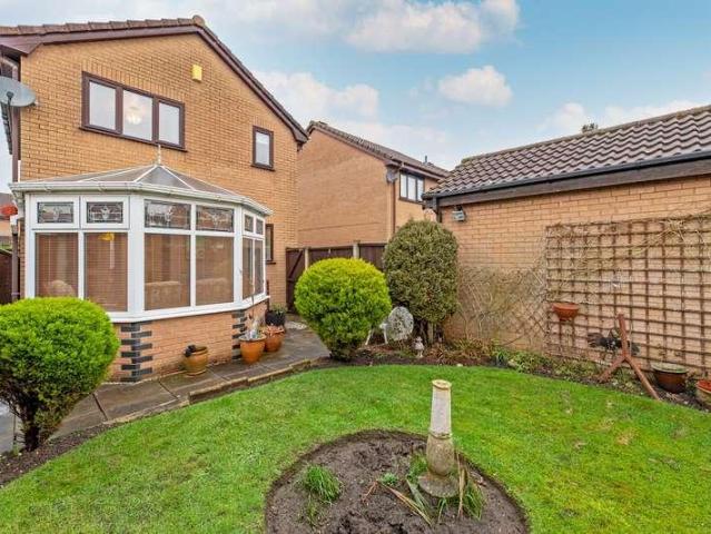 House for sale in Burtonwood and Westbrook, Warrington