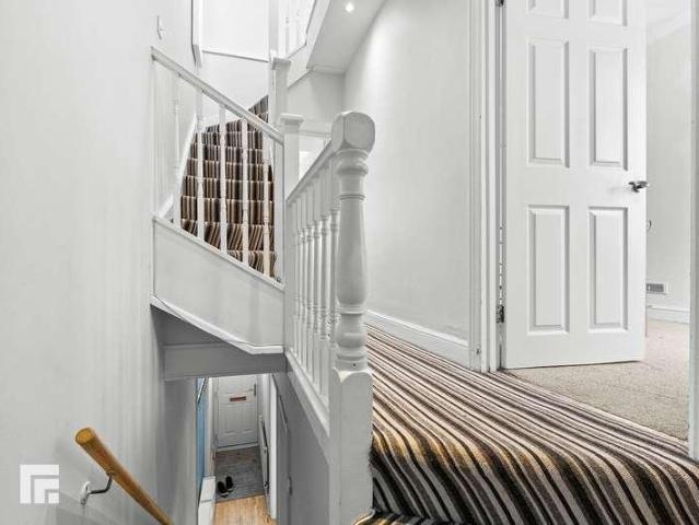 House for sale in Plasnewydd, Falcon Lodge