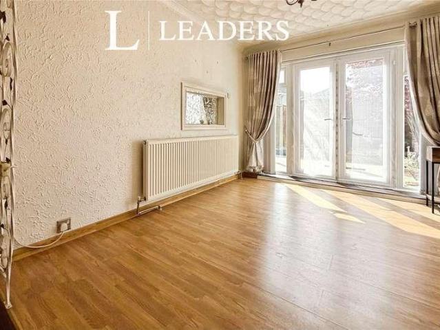 House for sale in Woodcot, Middlecroft