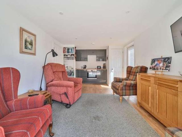 House for sale in Woodley