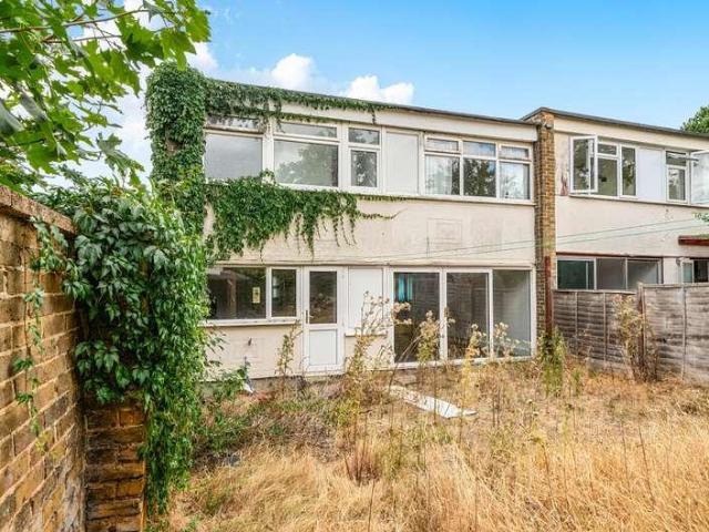 House for sale in Hare Street, Harlow