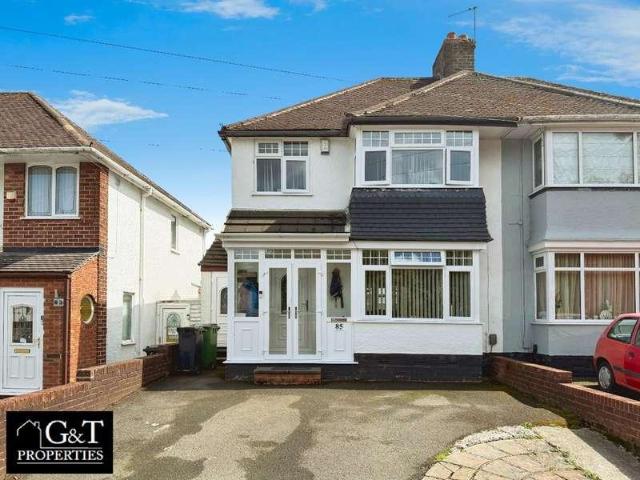 House for sale in Woodsetton, Coseley