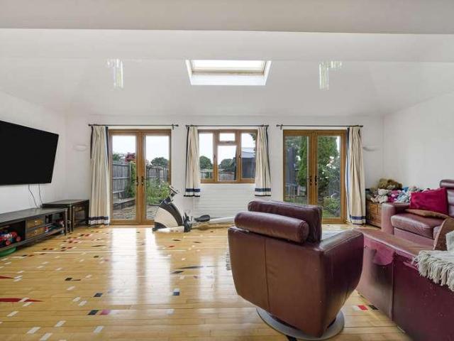 House for sale in Aperfield, Greater London