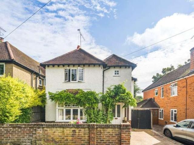 House for sale in Fole, Surrey