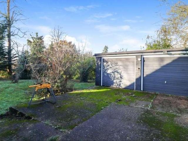 House for sale in Batchworth, Hertfordshire