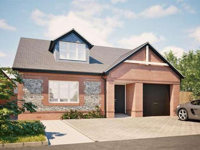House for sale in Littlecote, West Sussex
