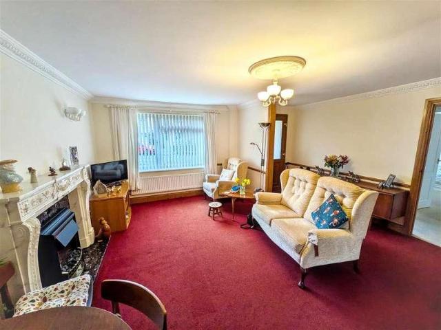 House for sale in Barnham and Eastergate, Clapham