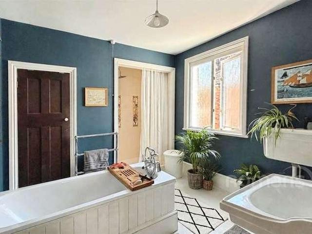 House for sale in North Town, Aldershot