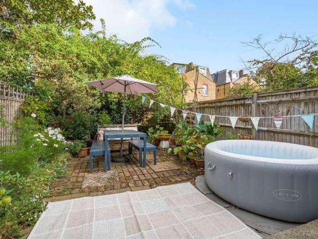 House for sale in St Margarets, Greater London