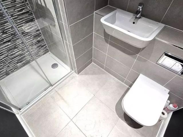 House for sale in Stone, Monks Orchard