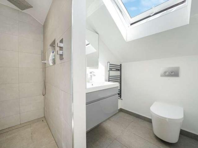 House for sale in London Borough of Croydon, Waddon