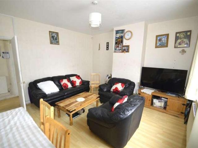 House for sale in Becontree, Greater London