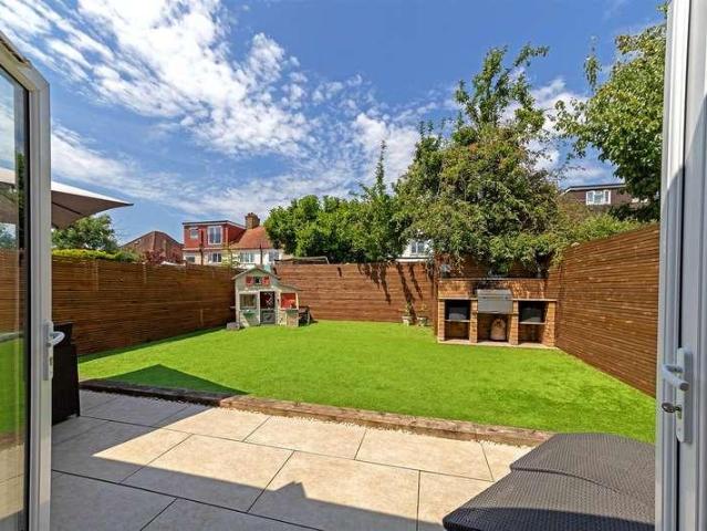 House for sale in Pouchen End, Hertfordshire