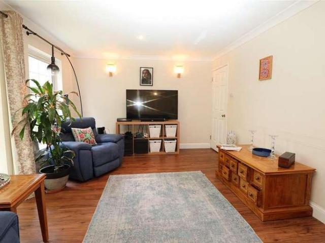 House for sale in Elstree and Borehamwood, Borehamwood