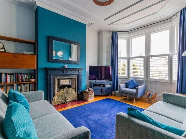 House for sale in Plasnewydd, Falcon Lodge